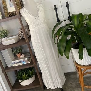 Darling appliqué maxi sun dress. EUC